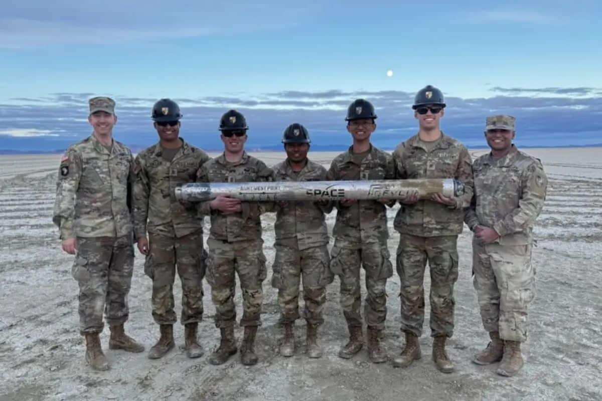 Des étudiants battent un record avec une fusée hypersonique en dépassant (et de loin) la mythique ligne de Kármán qui préfigure le futur de l'armée américaine