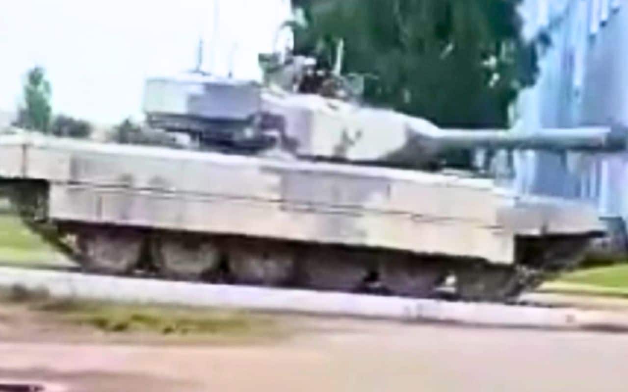 La Russie mise sur des chars T-72 sans pilote : un projet militaire surprenant qui pourrait changer le visage des combats en milieu urbain