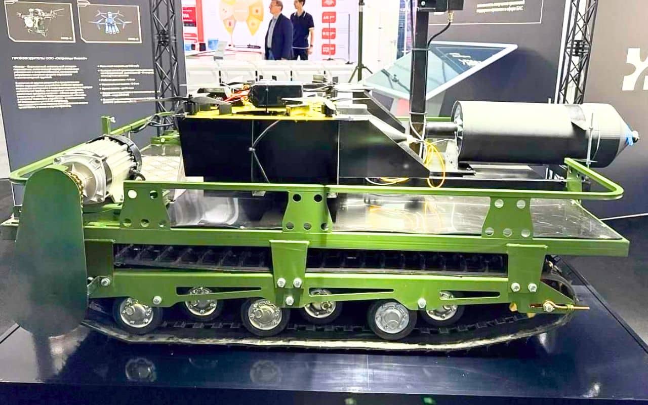 Cette nouvelle machine de guerre russe peut livrer 150kg de matériel et contrôler des drones sans utiliser la moindre onde radio