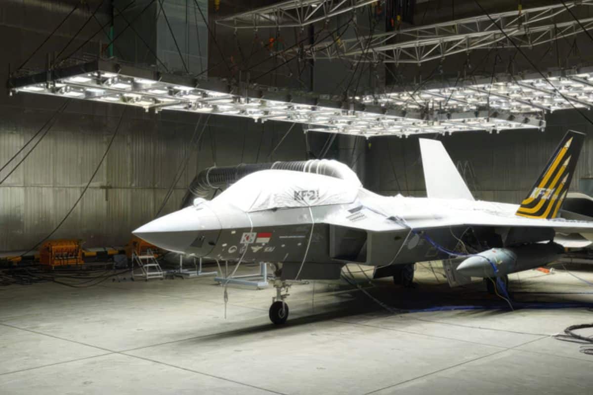 Finalement cet avion de chasse asiatique va dépasser techniquement le Rafale puisqu'il ne sera pas de génération 4.5 mais 5