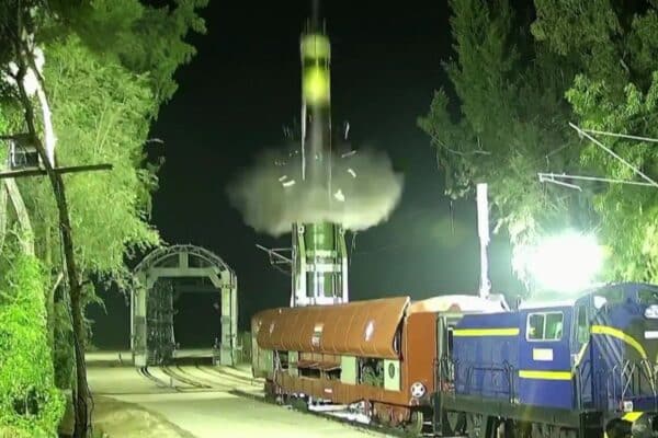 L'éternelle rivale de la Chine prépare un train capable d'envoyer des missiles nucléaires, devenant seulement le 3e pays au monde à savoir le faire