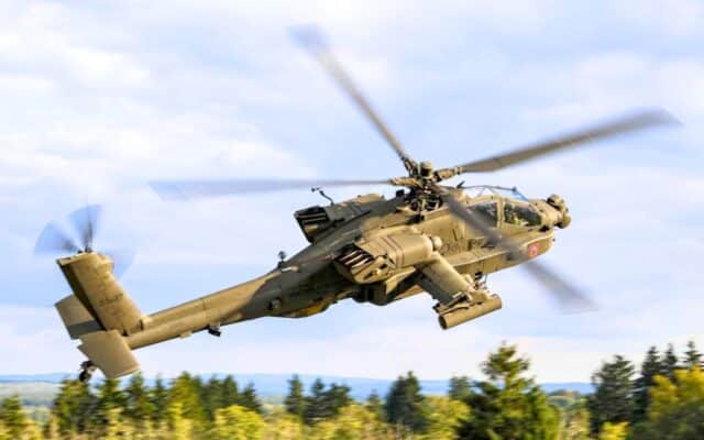 Ce pays d'europe de l'est pose 4,7 milliards d'euros sur la table et entre dans l'histoire en s'offrant le plus grand contrat d'hélicoptère Apache jamais signé
