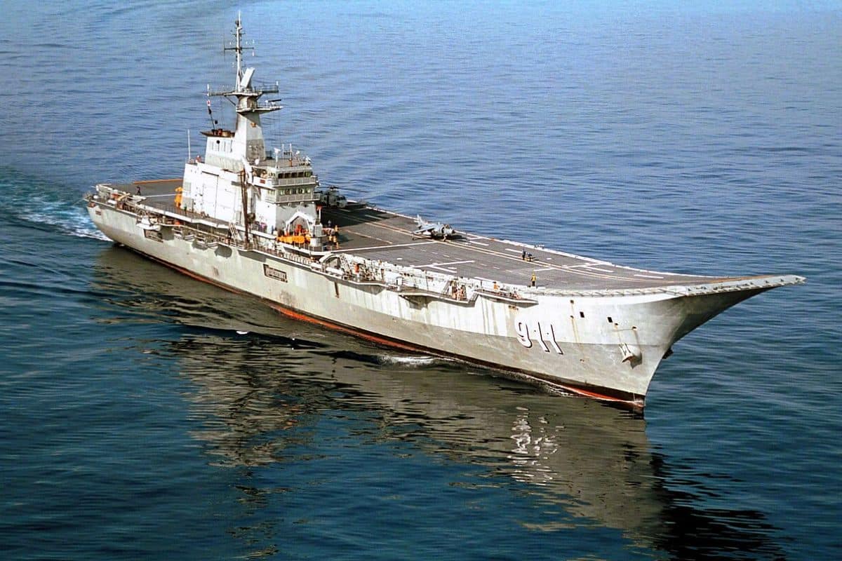 Ce géant des mers est un flop monumental à 667 millions d'euros alors qu'il est pourtant le seul porte-avions de tout le sud-est asiatique