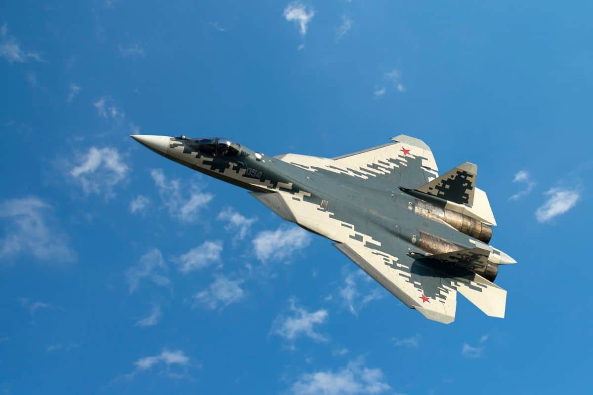 Le mystérieux premier acheteur international du dernier bijou « high-tech » russe Su-57 sort du bois et il se trouve en Afrique