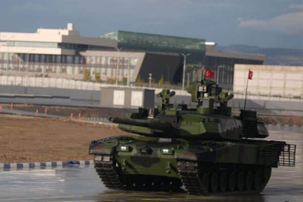 Avec ce monstre de 65 tonnes dont elle a commencé la production en série, la Turquie rejoint un club très fermé : celui des pays producteurs de chars lourds