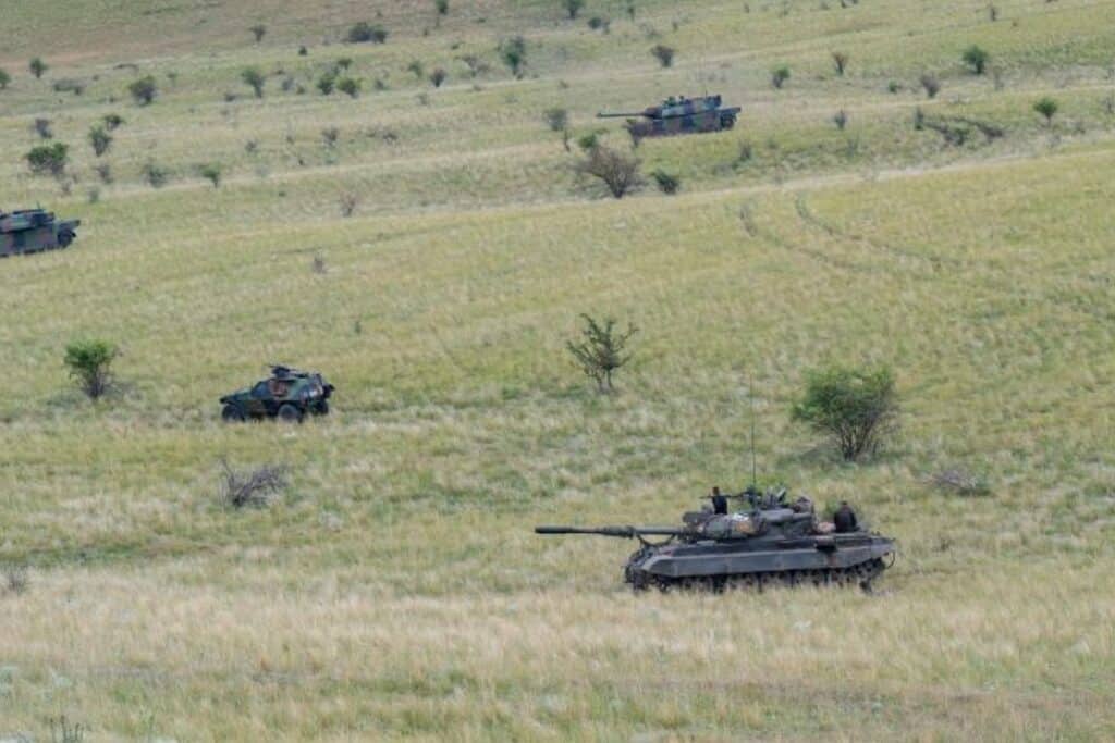 Tirs et manœuvres lors de l’exercice EAGLE STEEL