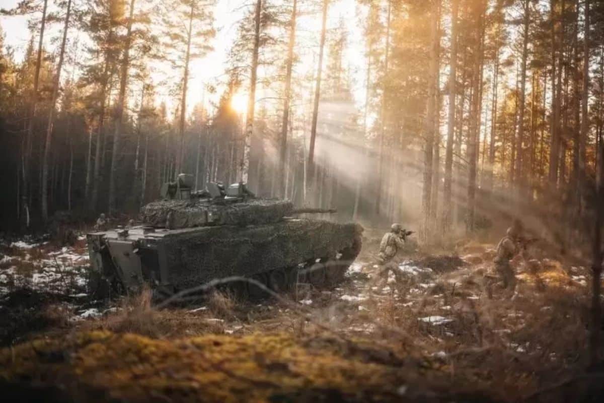 Ce pays d'Europe de l'Est anticipe le pire avec une commande historique de 100 blindés pour un montant estimé à un milliard d'euros