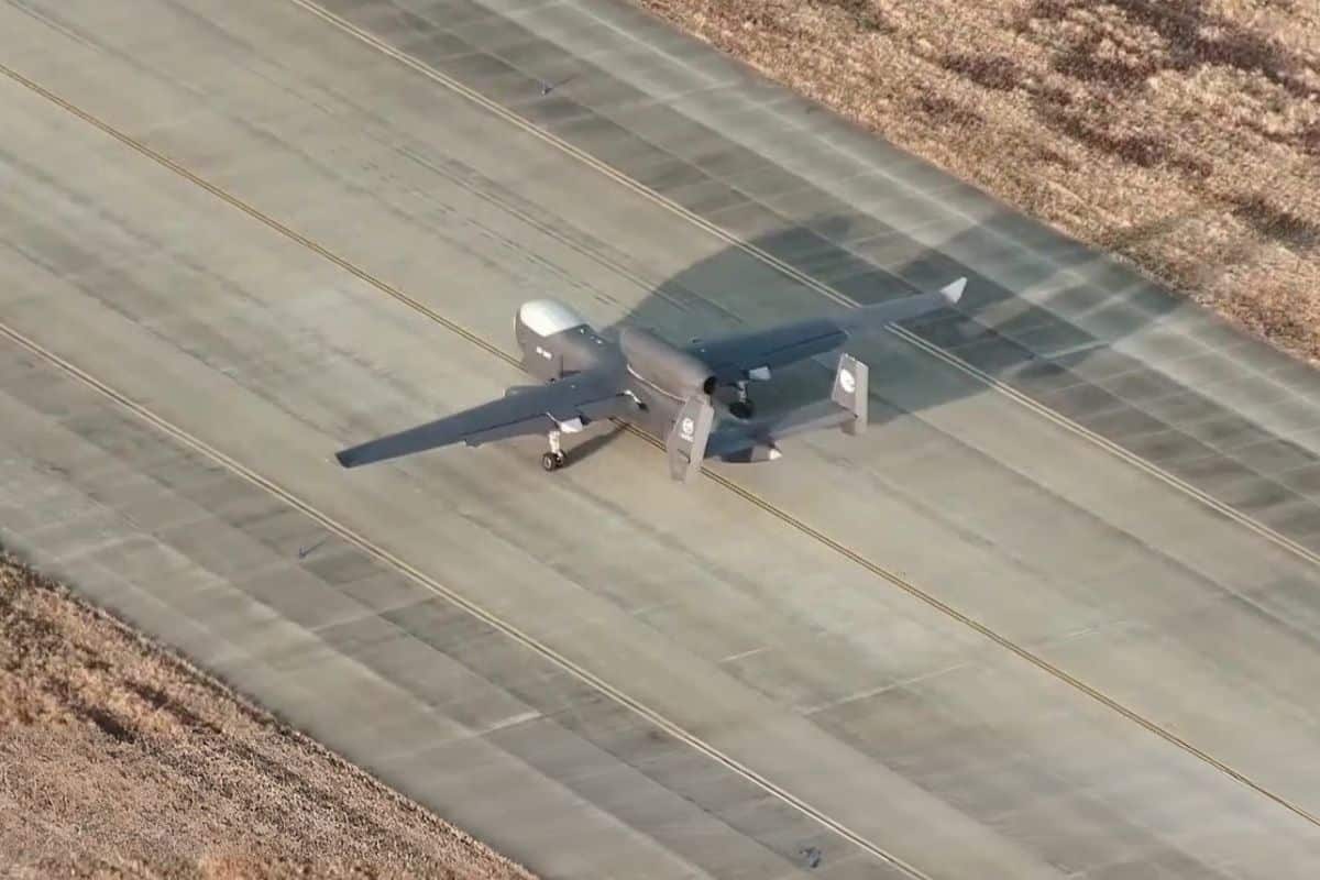 Le porte-avions est « has-been » ! Voici son remplaçant chinois qui fait déjà trembler l'Occident avec ses 16 tonnes et son rayon d’action de 7 000 km