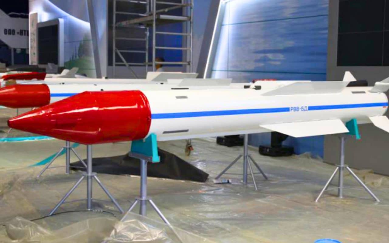 La Russie tend une arme fatale à l’Inde : avec ses 500 km de portée ce missile supersonique pourrait pulvériser la supériorité aérienne chinoise