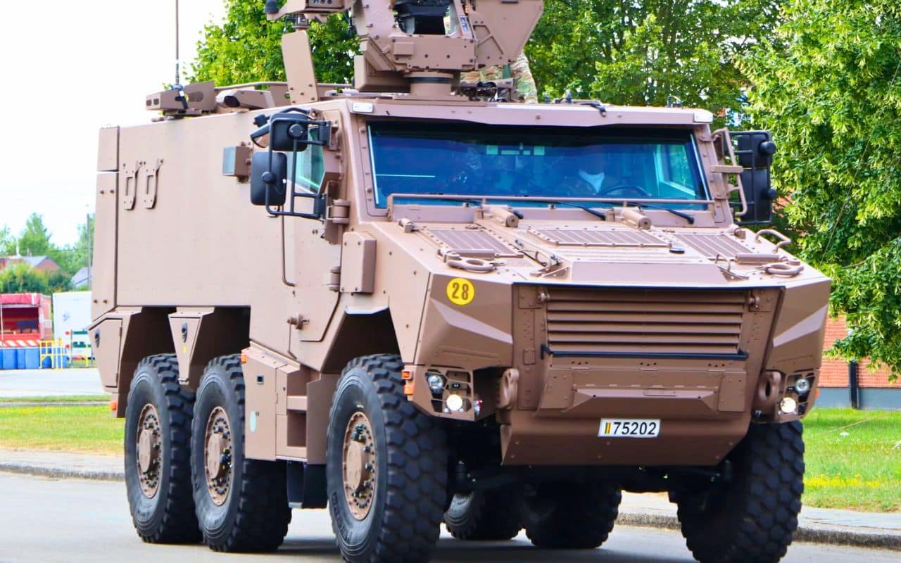 La vraie arme de la Belgique n’est pas un nouveau blindé : c’est un modèle tout en un qui promet de raccourcir les cycles de réparation, d’anticiper les pannes et de stabiliser la flotte sur 20 à 30 ans