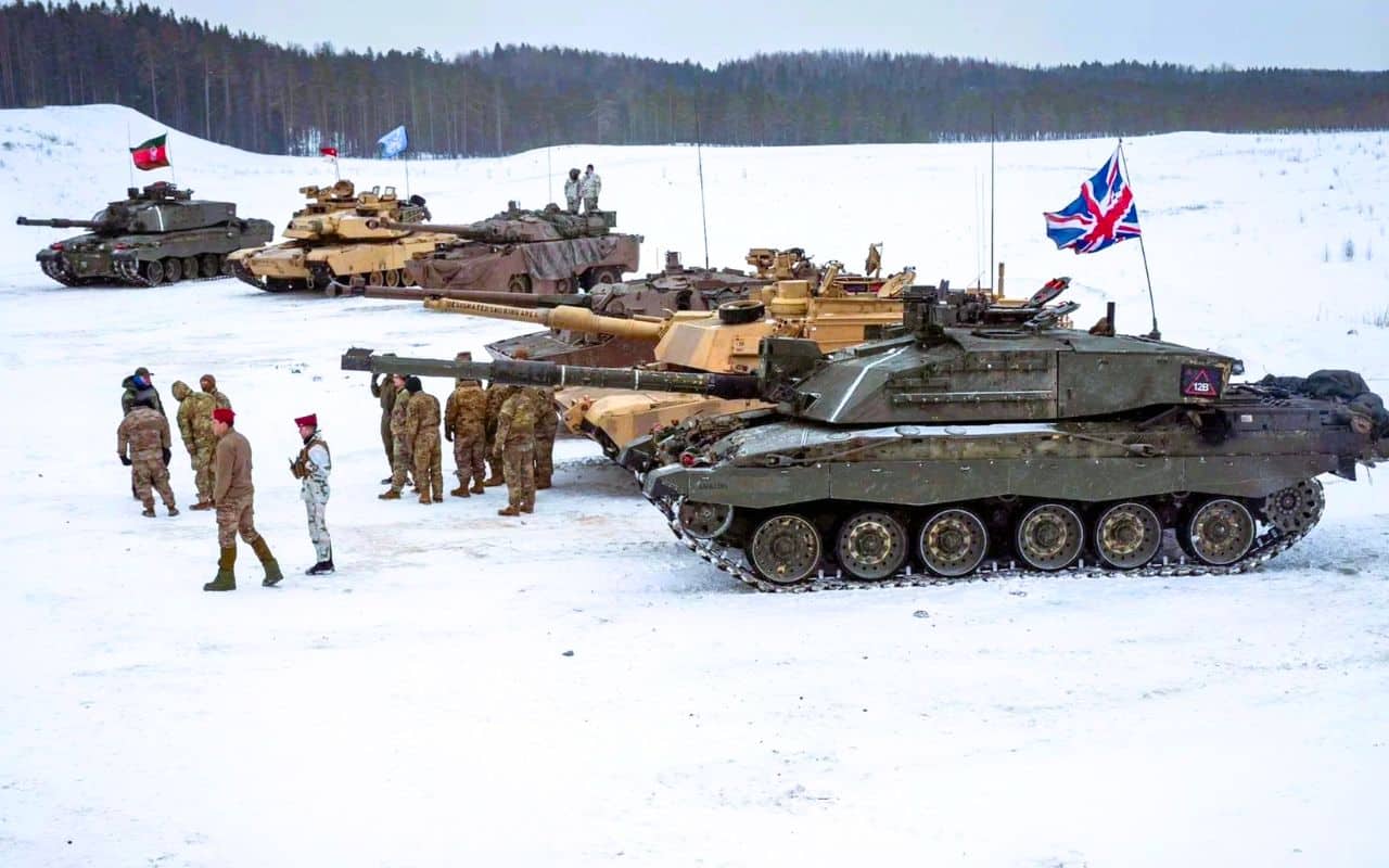 L'OTAN joue gros en Estonie : chars américains, britanniques et français unis dans une manœuvre de dissuasion envoyée à Moscou