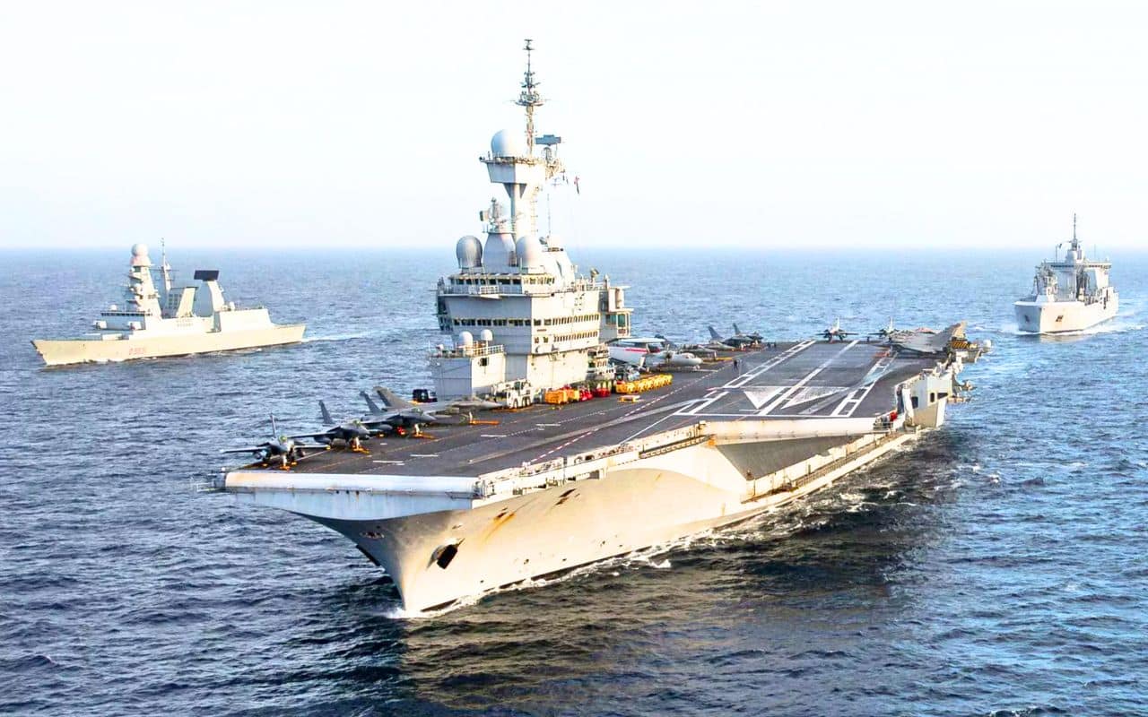 La France joue gros en mettant son porte-avions au cœur d’un entraînement interarmées géant où l’enjeu n’est pas de briller une journée mais de durer des semaines avec des allié
