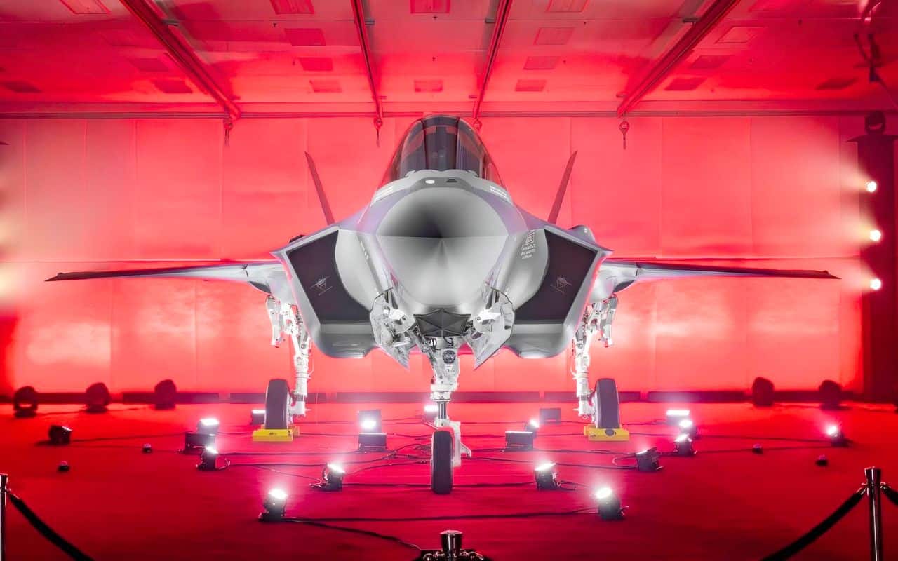 Le Canada songe à claquer la porte au chasseur le plus connecté du monde et ce pari pourrait lui coûter très cher