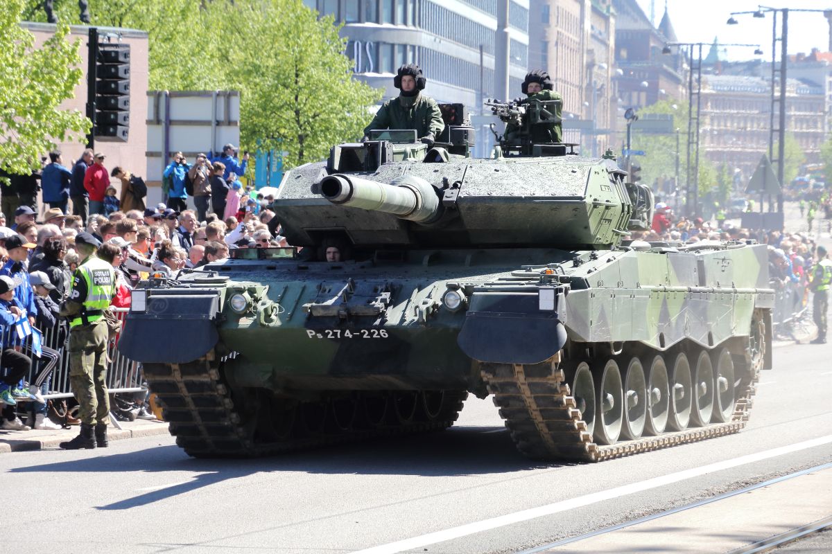 La Finlande a fait un choix bien différent de la France en cas d'affrontement avec la Russie qui lui permettrait d'aligner 900 000 réservistes : la conscription