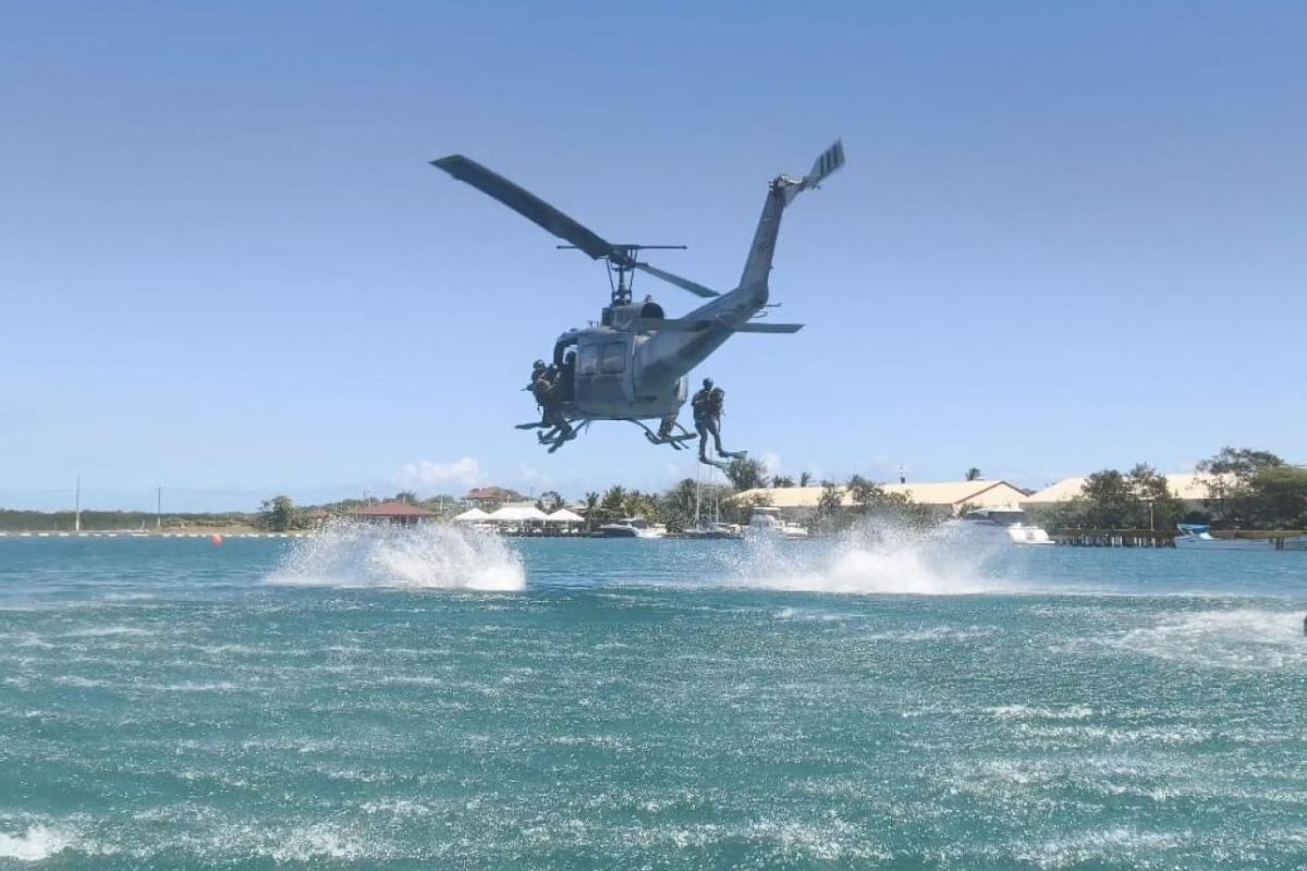 La France célèbre 20 ans de coopération militaire dans les Antilles avec cet allié essentiel lors de l'exercice DUNAS : la République dominicaine