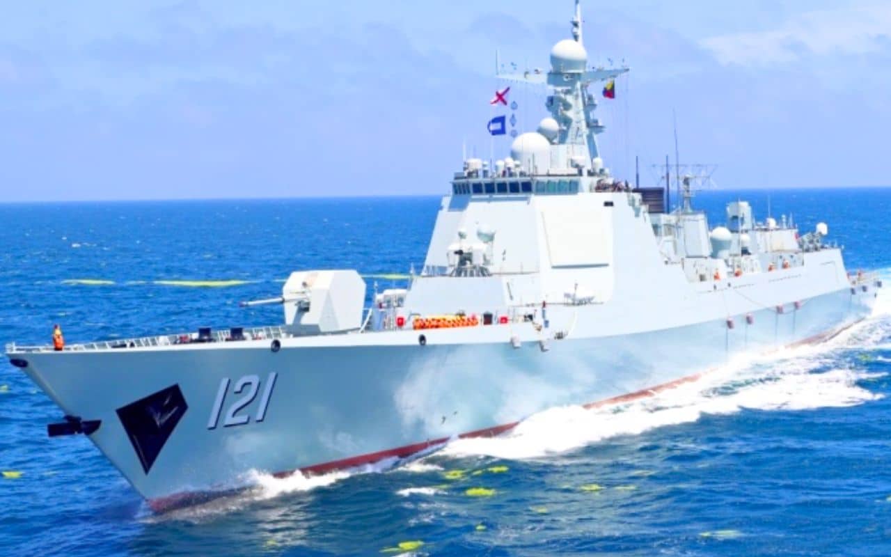 La Chine muscle sa flotte de destroyers face au Japon : ce duo Type 055 et Type 052D qui change l’équation en mer de Chine orientale