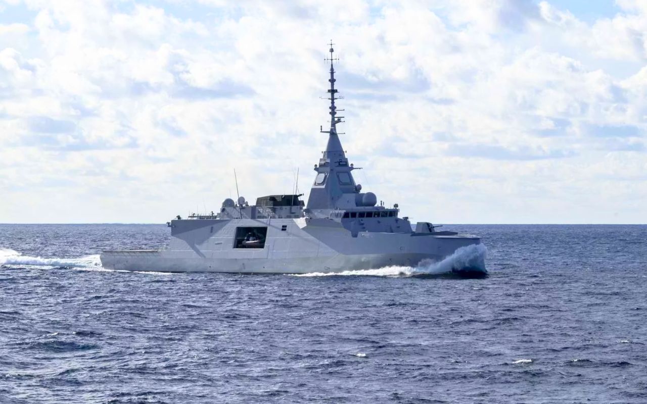 La France achète l'Amiral Cabanier à Naval Group Lorient pour tenir 15 frégates en Atlantique Méditerranée et Indo-Pacifique 121 m, 27 nœuds, 45 jours d'endurance