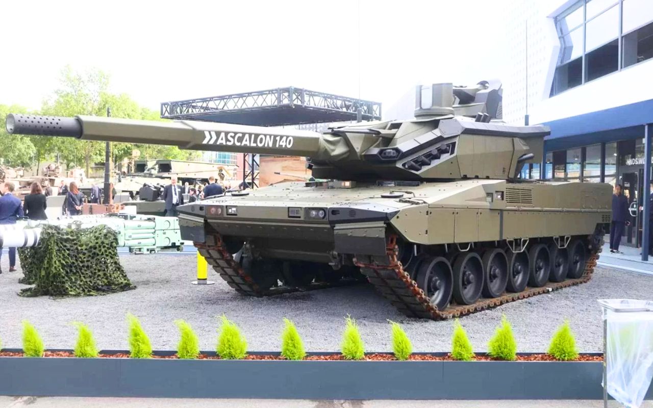 La France avoue que le MGCS arrive trop tard et prépare un char intermédiaire avec le canon ASCALON 140 mm sur Leopard et le réseau SCORPION pour combler une décennie de vide