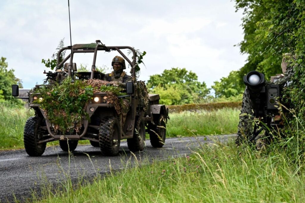 Missile moyenne portée (MMP) et fardier - crédit : armée de Terre