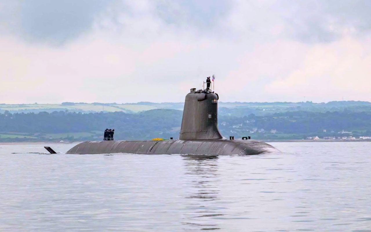 La France se rapproche dangereusement de la Russie avec un accord militaire qui renforce l’un des flancs les plus sensibles de l’OTAN