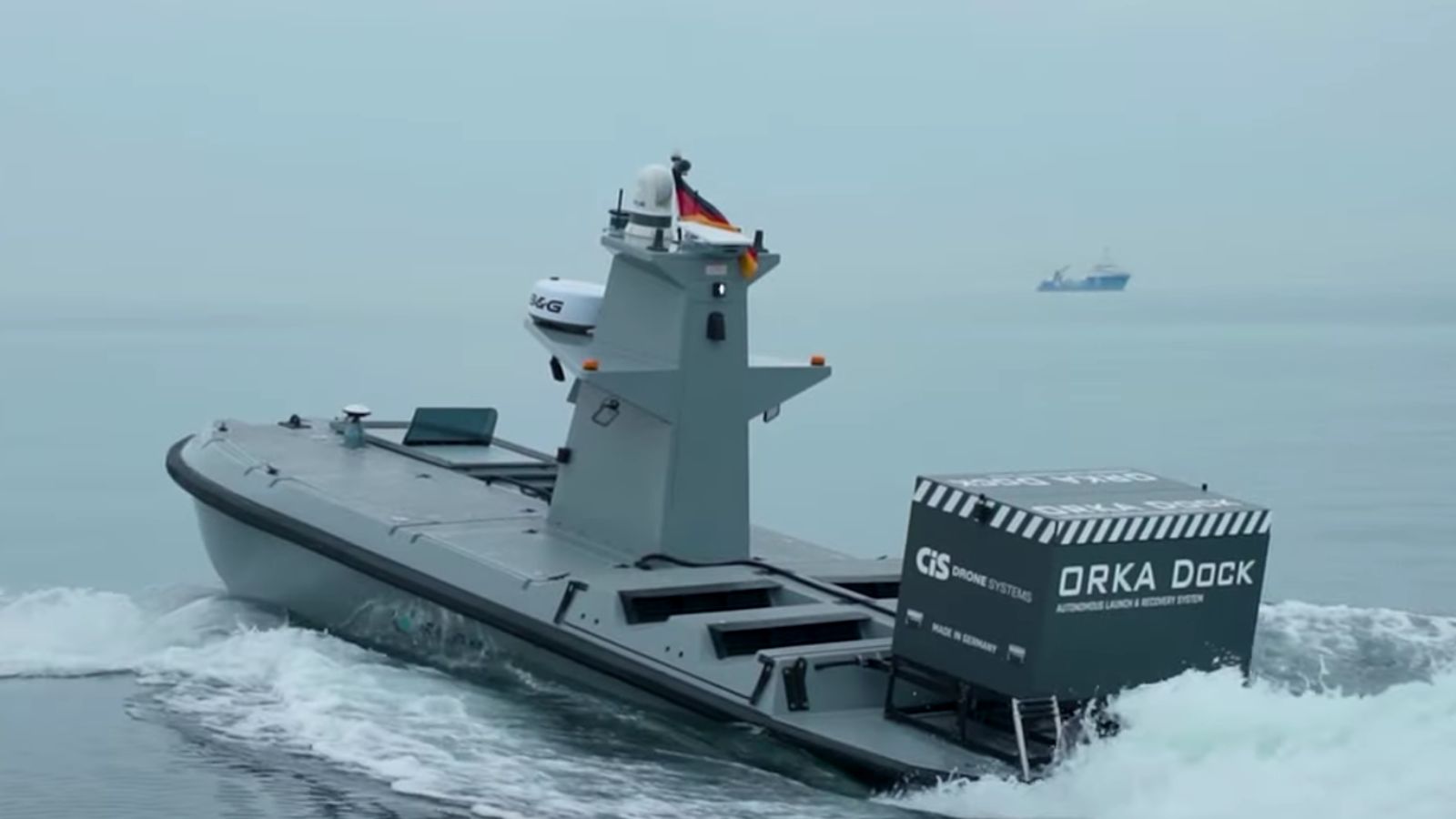 Une première mondiale pour l'Allemagne avec ce « hangar portable » capable de déployer un drone en mer déchainée en quelques minutes