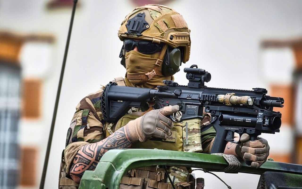 La France met fin à 30 ans de dépendance sur une ressource vitale pour ses soldats