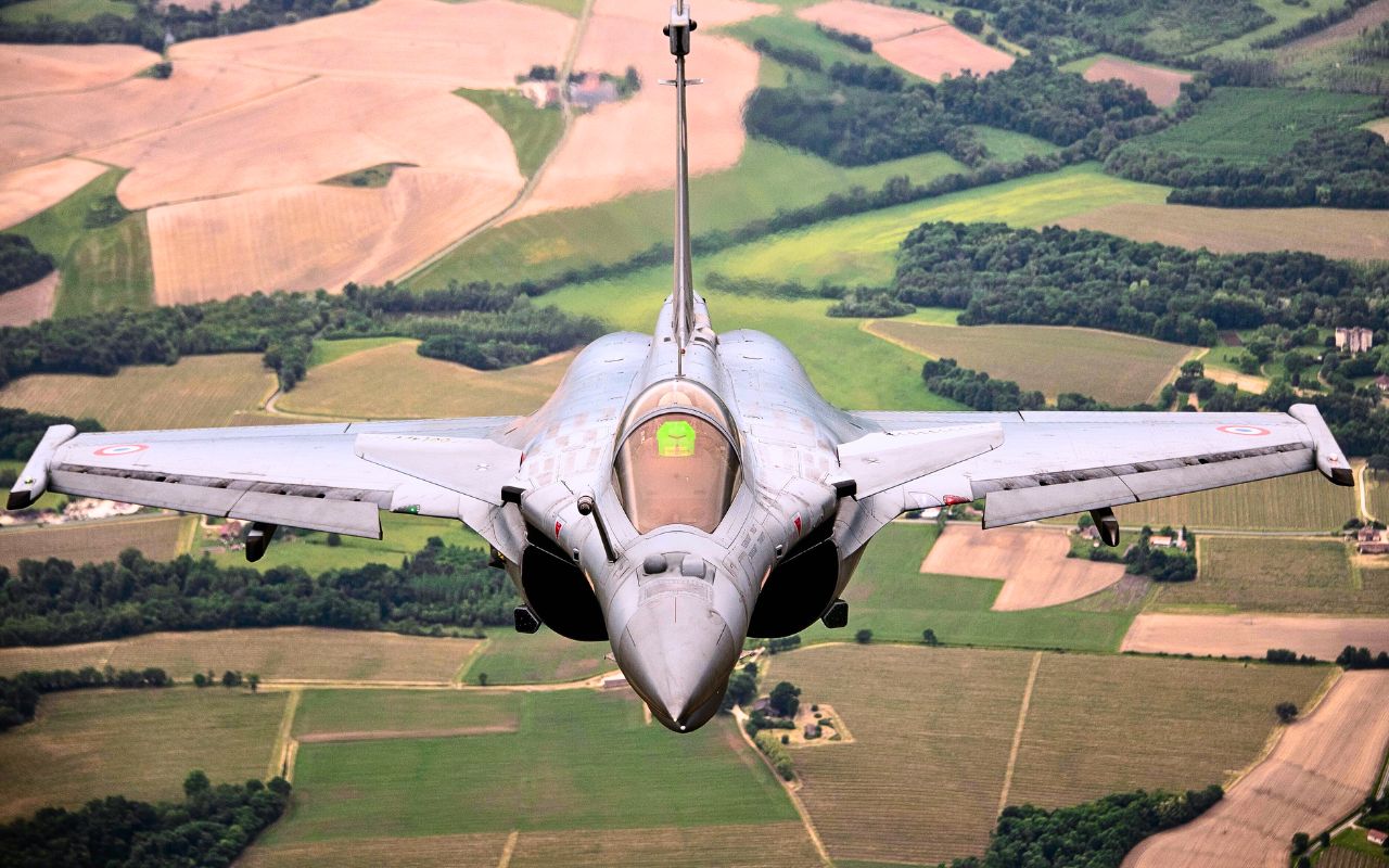 La France ressuscite une base secrète pour y déployer son arme nucléaire la plus redoutable