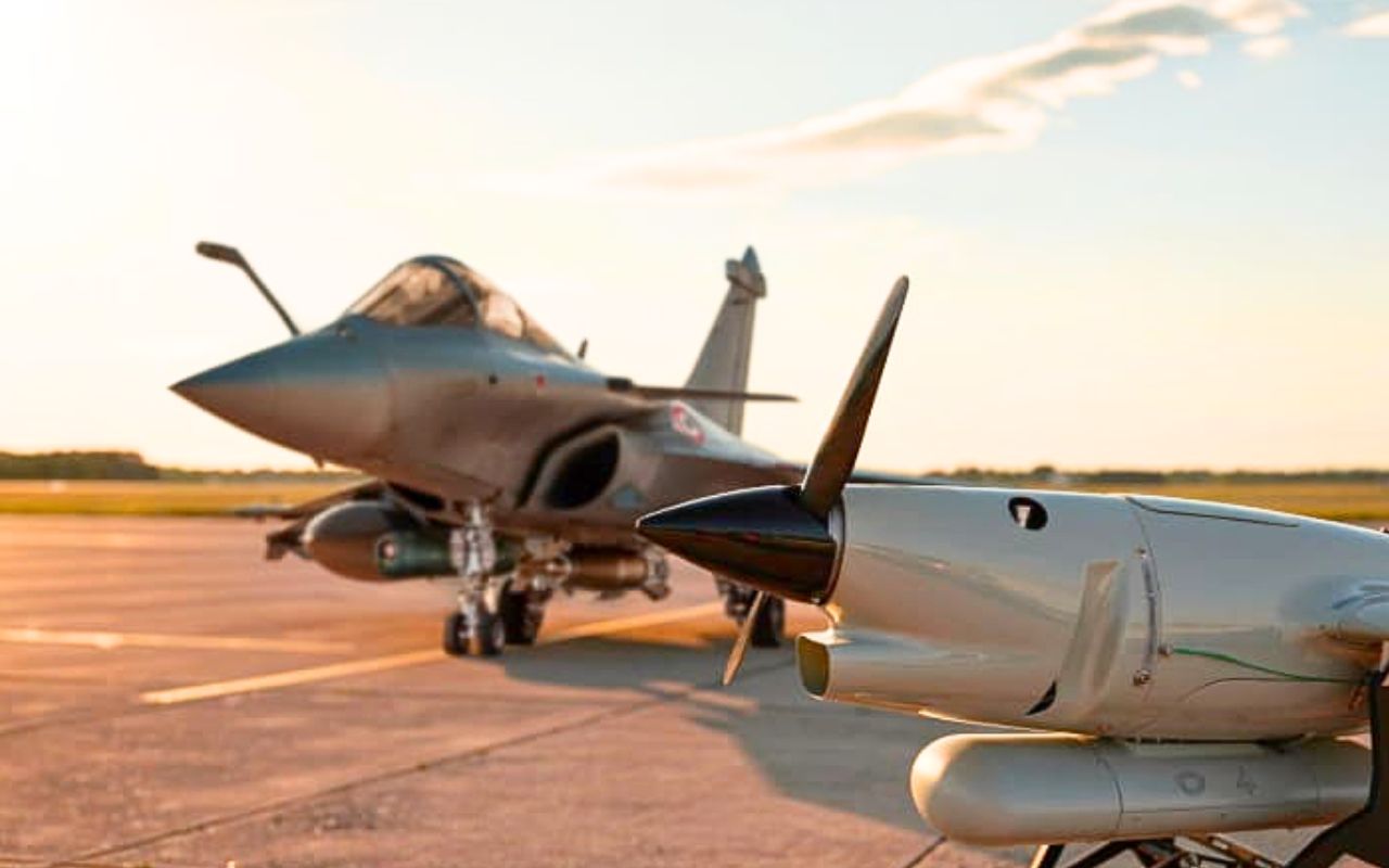 Le chasseur le plus précieux de France ne s'expose plus seul à la menace des radars : un éclaireur jetable la débusque pour lui