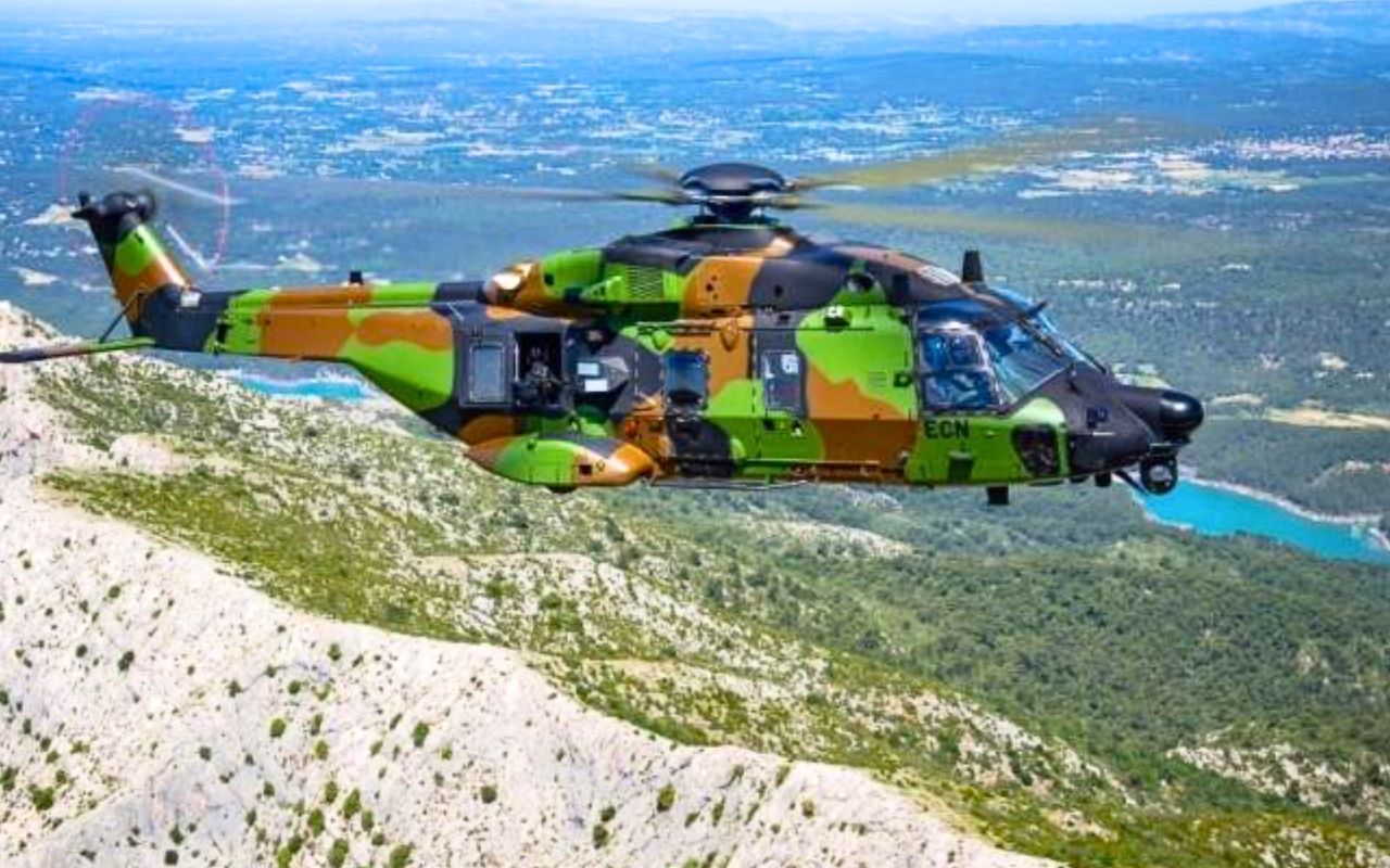 Les forces spéciales françaises reçoivent un hélicoptère surarmé capable de guider ses tirs au laser