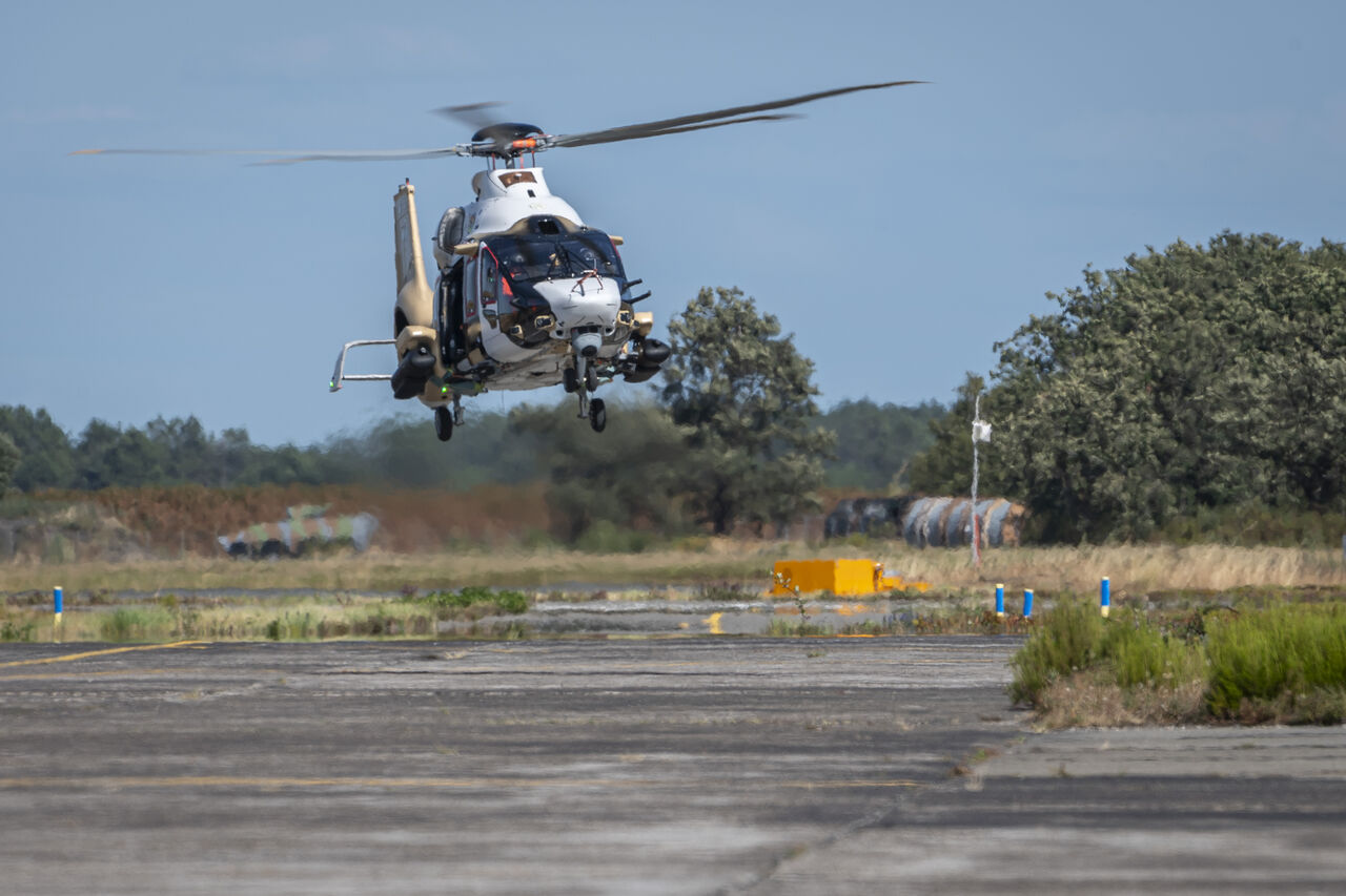Moins d'un an entre le premier vol et les premiers coups de canon, le Guépard avance à un rythme rare pour un programme d'armement