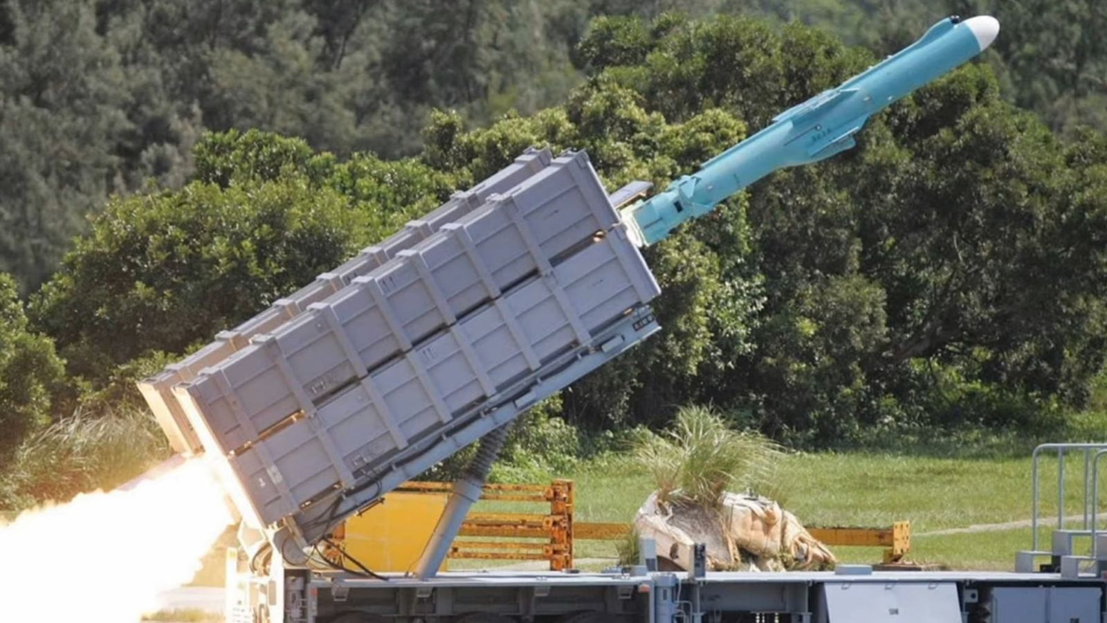 Taïwan a une stratégie visant à rendre toute attaque sur son sol trop coûteuse pour l'ennemi avec plus de 1000 missiles Hsiung Sheng accumulés