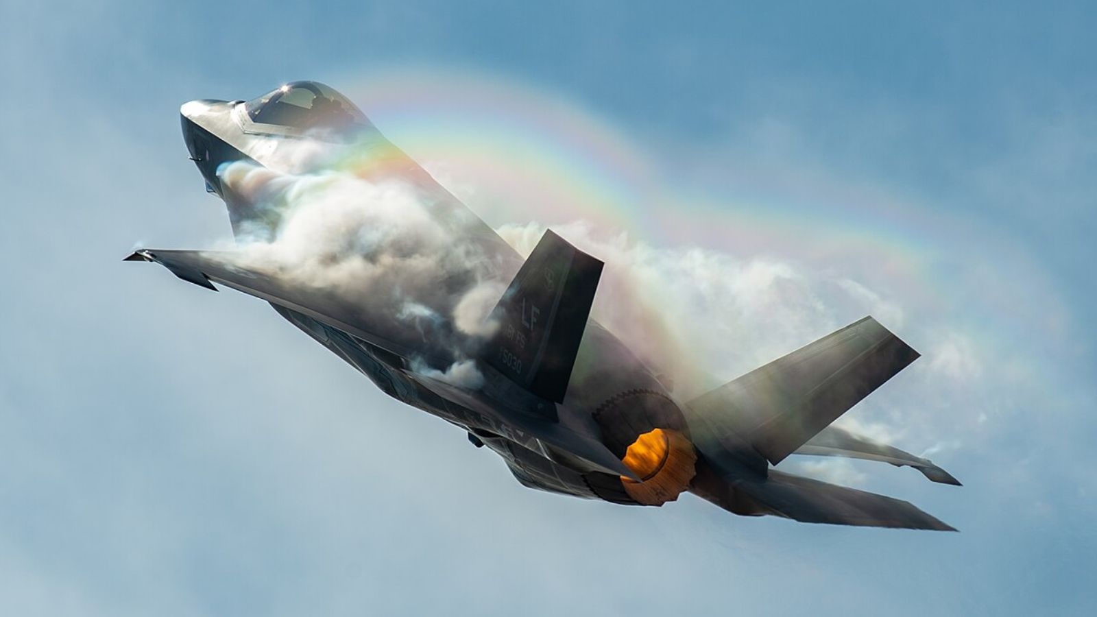 La Suisse n'a visiblement pas retenu la leçon et songe à acheter six nouveaux F-35 auprès des Américains après pourtant deux contrats militaires discutables