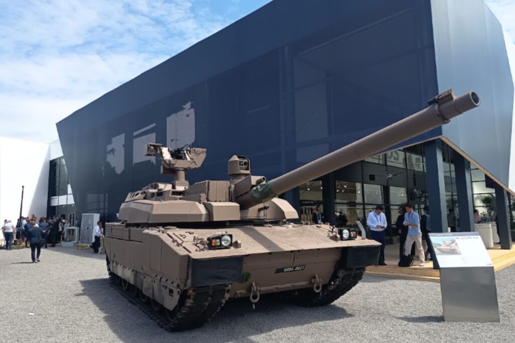Un char Leclerc XLR lors d'Eurosatory 2026 - crédit : Guillaume Aigron (Froum-Militaire.fr)