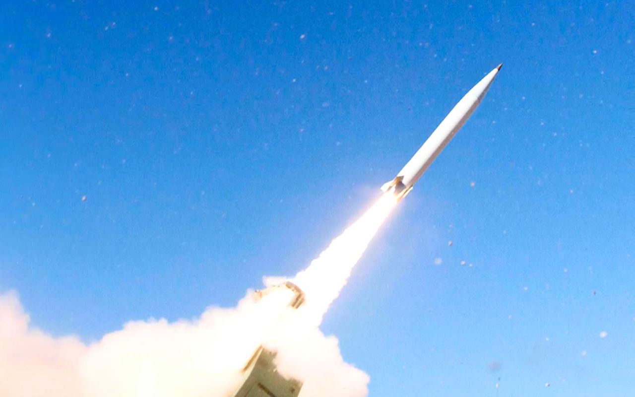 L'armée des États-Unis engage 1 milliard d'euros pour un missile capable de traquer un navire en fuite
