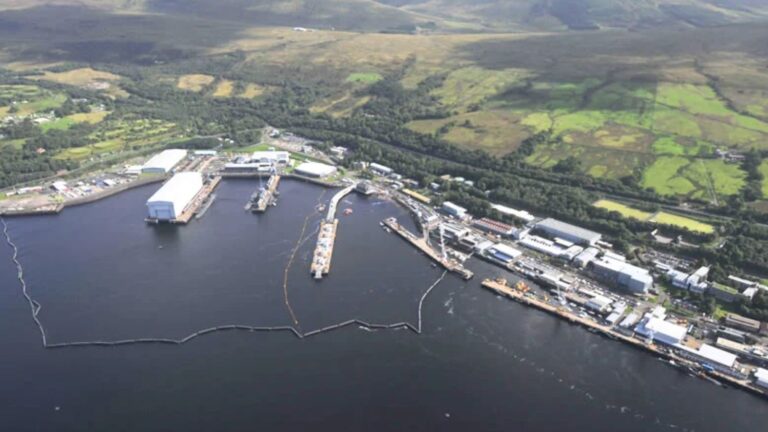 Le Royaume-Uni n’a plus le choix pour sa dissuasion nucléaire et va investir 7 milliards d’euros dans des docks flottants permettant l’entretien de ses sous-marins
