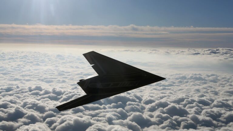 La France fait un choix radicalement différent des États-Unis pour son futur avion de chasse en gardant la main sur une technologie clé : l’IA