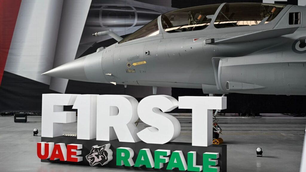 Cinq ans après la vente record de Rafale, la France passe une nouvelle étape dans son rapprochement avec les Émirats arabes unis : la DGA signe avec EDGE