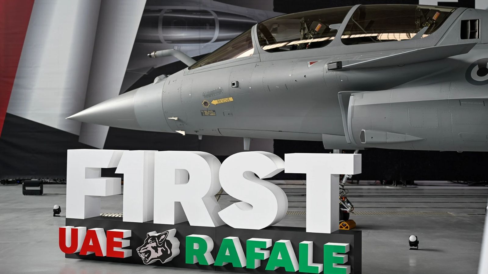 Cinq ans après la vente record de Rafale, la France passe une nouvelle étape dans son rapprochement avec les Émirats arabes unis : la DGA signe avec EDGE