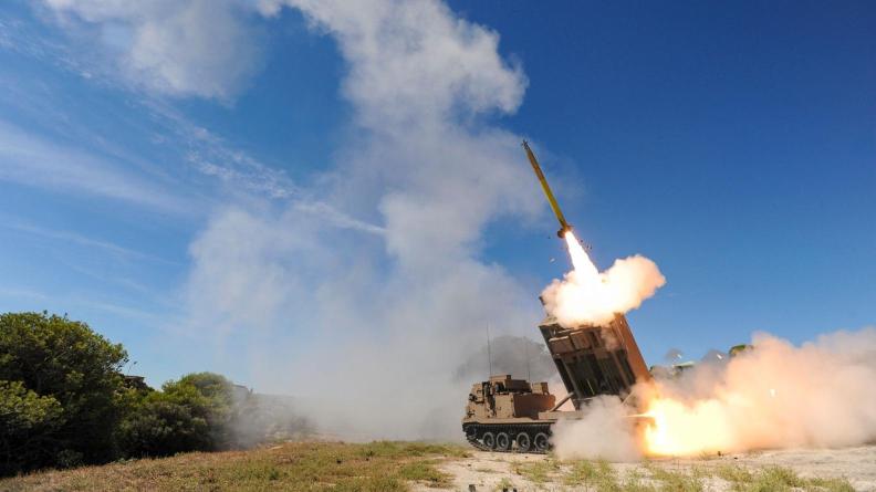 Neuf exemplaires en tout et pour tout, et un retrait programmé dès 2027, le LRU explique à lui seul l'urgence du dossier (Source : armée de Terre)