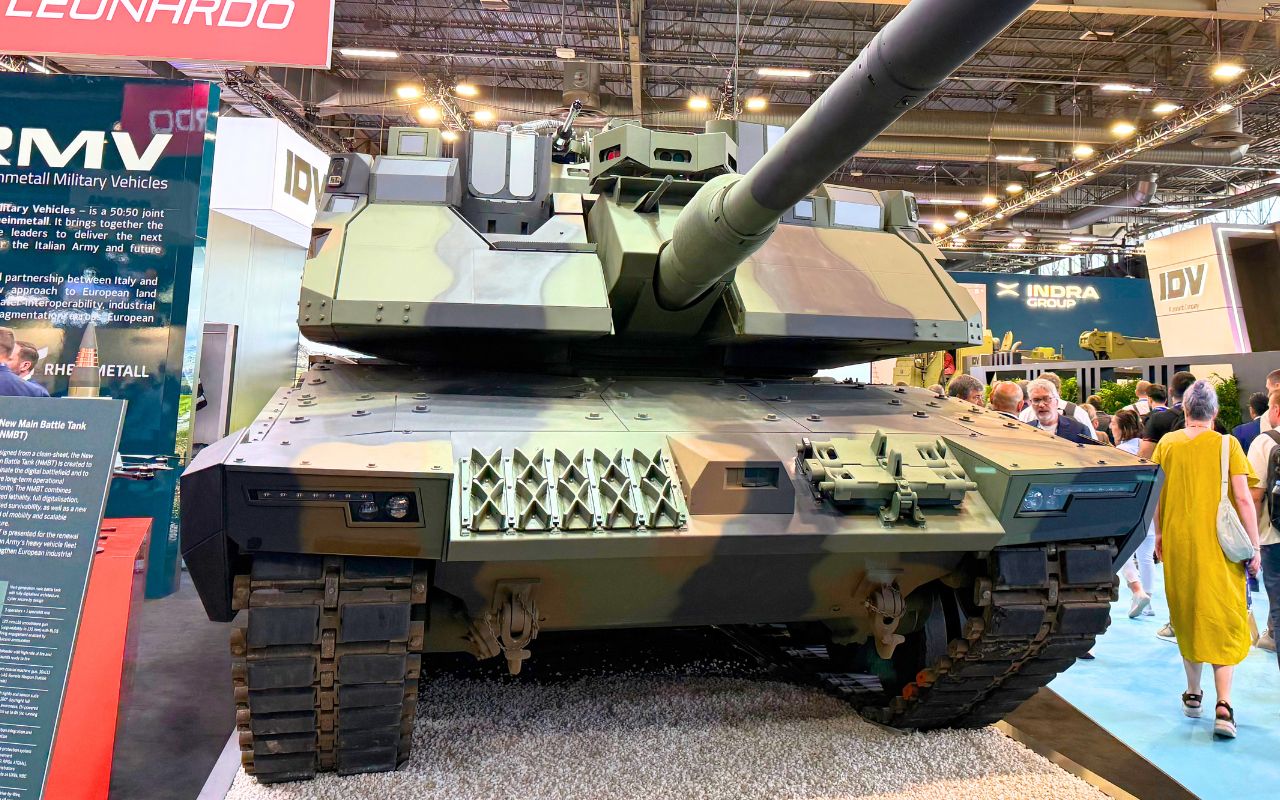 L'Italie paie 5,14 milliards d'euros à l'Allemagne pour son char mais refuse son canon de 130 mm