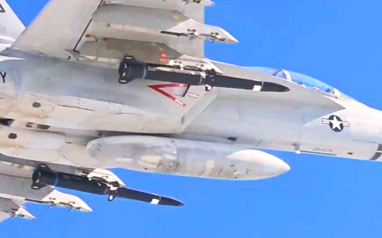 Les États-Unis n'ont aucun missile hypersonique sur leurs avions, celui-ci doit changer ça