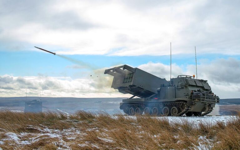 Le Royaume-Uni n’aurait que sept à dix jours de munitions en cas de guerre, cette société britannique promet de régler le problème