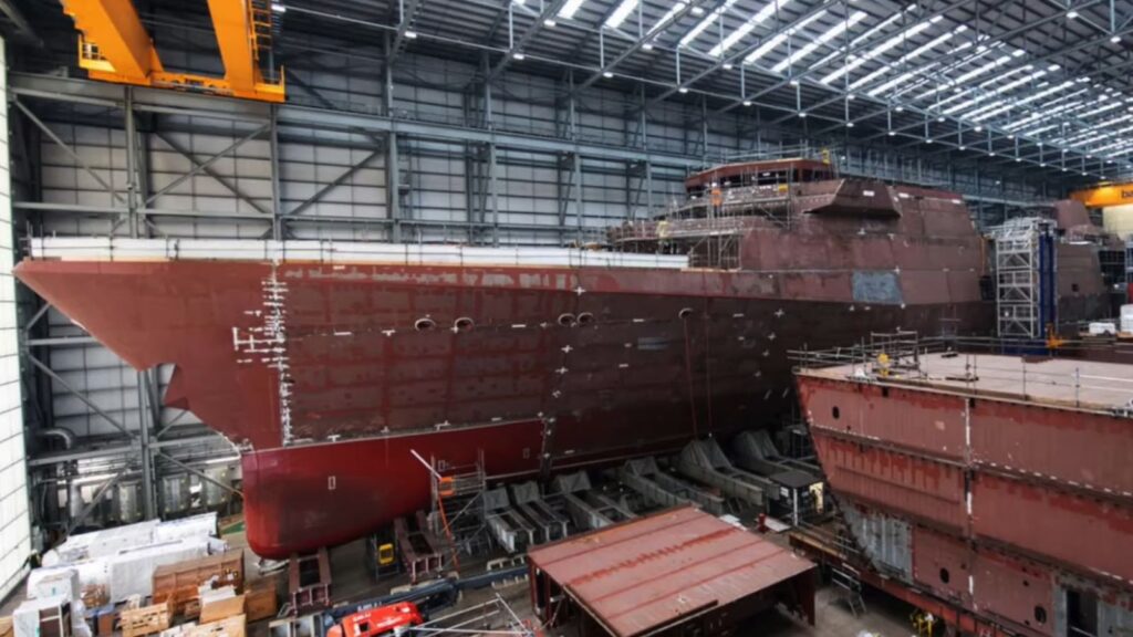 Naval Group envisage même de passer à une cadence de trois FDI produites par an.