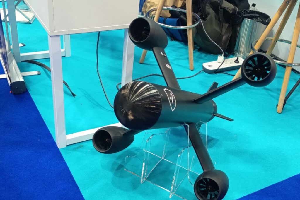 Un drone intercepteur Argès sur le stand d'EGIDE lors d'Eurosatory 2026 - crédit : Forum-Militaire