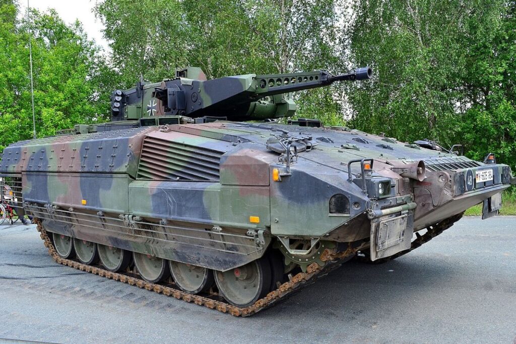 Un véhicule de combat d'infanterie Puma de l'armée allemande lors d'une journée portes ouvertes en 2015 - crédit : Katzennase