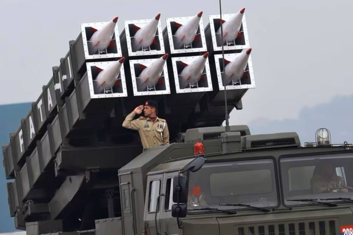 Le plus grand rival de l'Inde montre les muscles avec un nouveau missile qui lui donnera un avantage temporaire pour une riposte profonde en cas de conflit