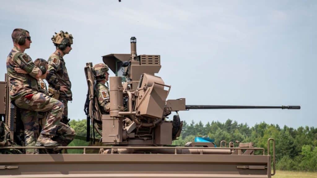 Ce canon français promis à la casse a été ingénieusement ressuscité par l&rsquo;armée de Terre pour lutter contre les drones à moindre frais : Proteus